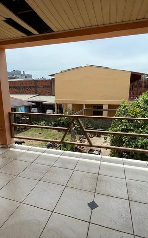 Casa à venda com 300m², 3 quartos e 2 vagas Casa à venda com 300m², 3 quartos e 2 vagasSacada