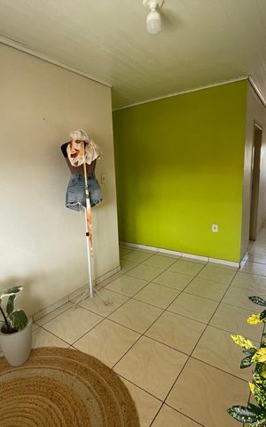 Casa à venda com 300m², 3 quartos e 2 vagas Casa à venda com 300m², 3 quartos e 2 vagasSala de Estar