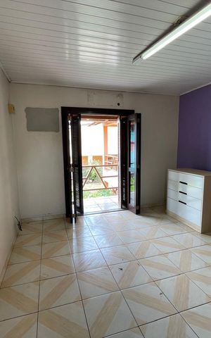Casa à venda com 300m², 3 quartos e 2 vagas Casa à venda com 300m², 3 quartos e 2 vagasQuarto 1