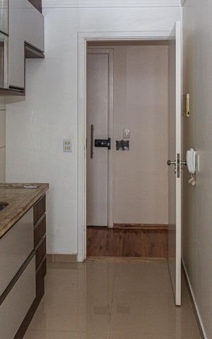 Apartamento à venda com 51m², 2 quartos e 1 vaga Apartamento à venda com 51m², 2 quartos e 1 vagaCozinha e Área de Serviço