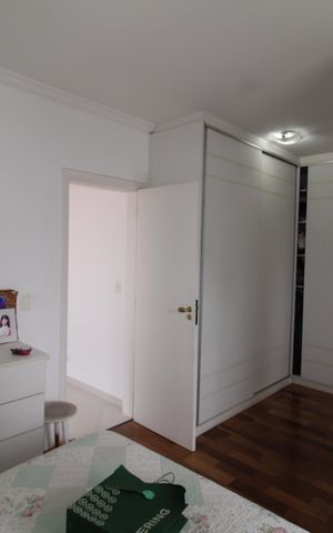 Casa à venda com 373m², 6 quartos e 4 vagasQuarto 1