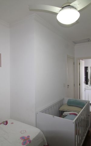 Casa à venda com 373m², 6 quartos e 4 vagasQuarto 3