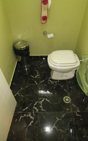 Casa à venda com 373m², 6 quartos e 4 vagasLavabo