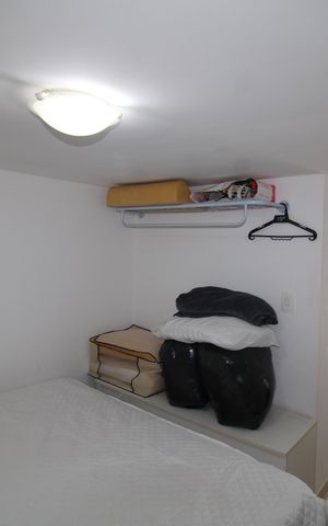 Casa à venda com 373m², 6 quartos e 4 vagasÁrea Comum - Quarto