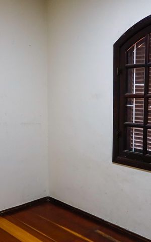 Casa à venda com 180m², 3 quartos e 2 vagas Casa à venda com 180m², 3 quartos e 2 vagasQuarto 1