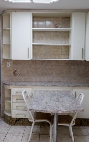 Casa à venda com 180m², 3 quartos e 2 vagas Casa à venda com 180m², 3 quartos e 2 vagasCozinha