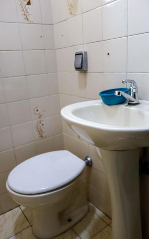 Casa à venda com 180m², 3 quartos e 2 vagas Casa à venda com 180m², 3 quartos e 2 vagasBanheiro da Suíte 3