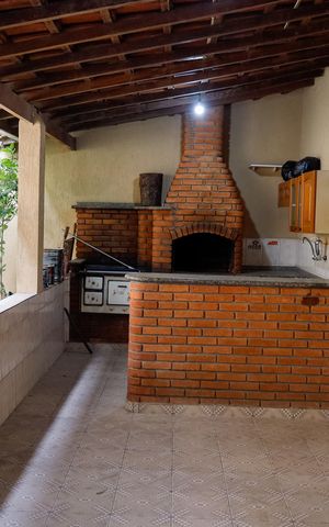 Casa à venda com 180m², 3 quartos e 2 vagas Casa à venda com 180m², 3 quartos e 2 vagasÁrea comum