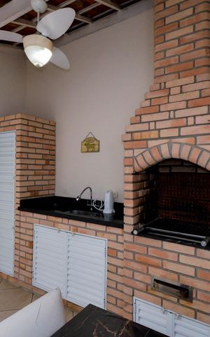 Casa à venda com 88m², 2 quartos e 2 vagas Casa à venda com 88m², 2 quartos e 2 vagasChurrasqueira