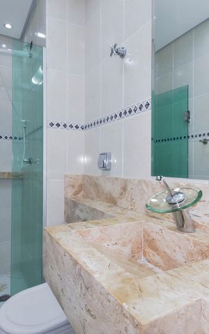 Casa à venda com 88m², 2 quartos e 2 vagas Casa à venda com 88m², 2 quartos e 2 vagasBanheiro Social