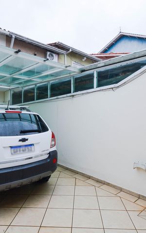 Casa à venda com 88m², 2 quartos e 2 vagas Casa à venda com 88m², 2 quartos e 2 vagasGaragem