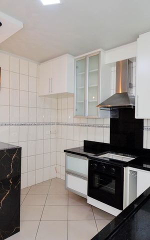 Casa à venda com 88m², 2 quartos e 2 vagas Casa à venda com 88m², 2 quartos e 2 vagasCozinha