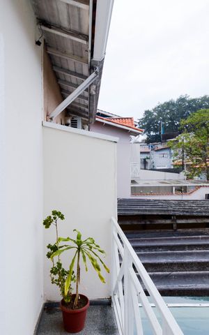 Casa à venda com 88m², 2 quartos e 2 vagas Casa à venda com 88m², 2 quartos e 2 vagasVaranda do Quarto 2