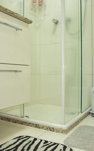 Apartamento à venda com 85m², 2 quartos e 2 vagasBanheiro da Suíte