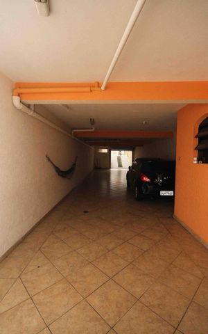 Casa à venda com 300m², 3 quartos e 8 vagasGaragem