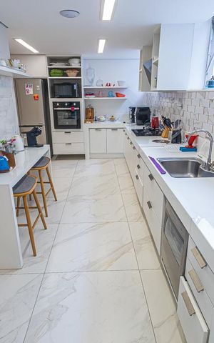 Apartamento à venda com 196m², 4 quartos e 4 vagascozinha