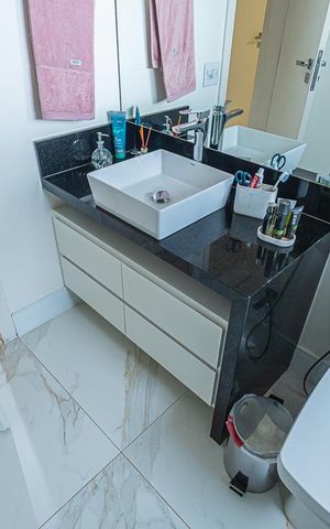 Apartamento à venda com 196m², 4 quartos e 4 vagasbanheiro