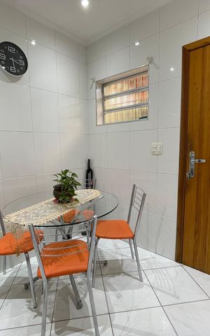 Casa à venda com 122m², 3 quartos e 2 vagas Casa à venda com 122m², 3 quartos e 2 vagasCozinha