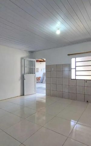 Casa para alugar com 85m², 2 quartos e 3 vagas