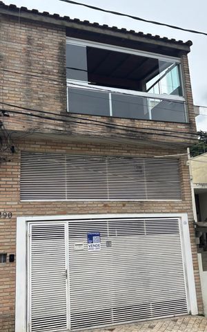 Casa para alugar com 155m², 3 quartos e 2 vagasFachada 