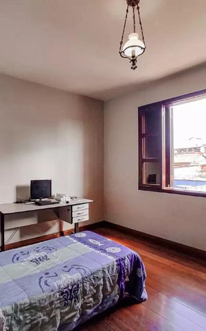 Casa à venda com 330m², 4 quartos e 4 vagas