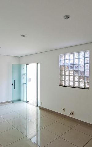 Casa à venda com 280m², 4 quartos e 2 vagas