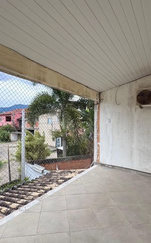 Casa de condomínio à venda com 200m², 3 quartos e sem vaga Casa de condomínio à venda com 200m², 3 quartos e sem vagaVaranda