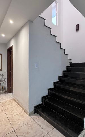 Casa de condomínio à venda com 200m², 3 quartos e sem vaga Casa de condomínio à venda com 200m², 3 quartos e sem vagaSala