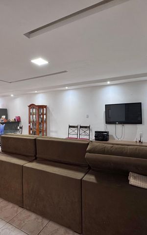 Casa de condomínio à venda com 200m², 3 quartos e sem vaga Casa de condomínio à venda com 200m², 3 quartos e sem vagaSala