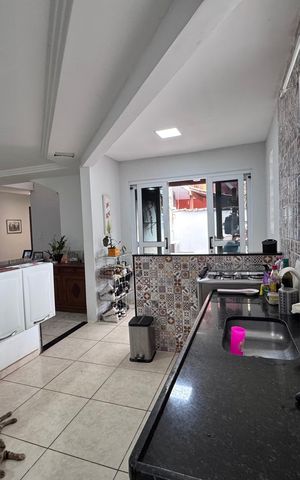 Casa de condomínio à venda com 200m², 3 quartos e sem vaga Casa de condomínio à venda com 200m², 3 quartos e sem vagaCozinha