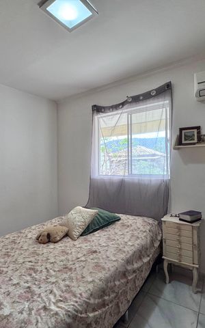 Casa de condomínio à venda com 200m², 3 quartos e sem vaga Casa de condomínio à venda com 200m², 3 quartos e sem vagaQuarto 3