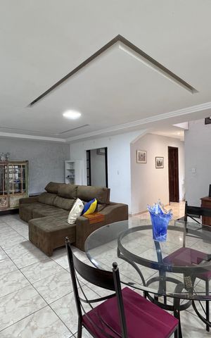 Casa de condomínio à venda com 200m², 3 quartos e sem vaga Casa de condomínio à venda com 200m², 3 quartos e sem vagaSala
