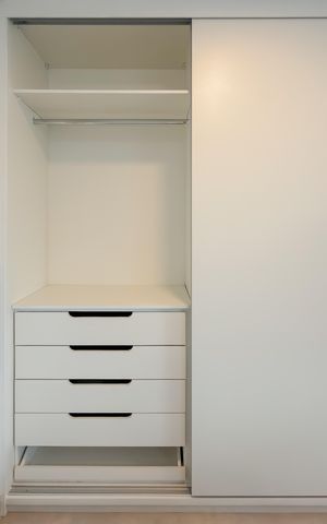 Studio à venda com 31m², 1 quarto e sem vaga Studio à venda com 31m², 1 quarto e sem vagaArmários