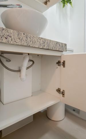 Studio à venda com 31m², 1 quarto e sem vaga Studio à venda com 31m², 1 quarto e sem vagaBanheiro - Armários