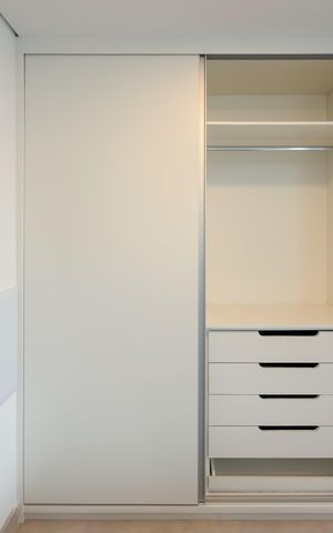 Studio à venda com 31m², 1 quarto e sem vaga Studio à venda com 31m², 1 quarto e sem vagaArmários