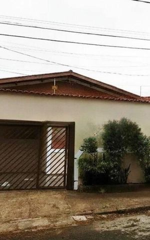 Casa à venda com 171m², 3 quartos e 3 vagas