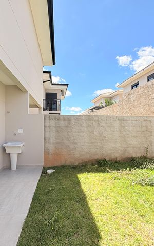Casa de condomínio à venda com 90m², 2 quartos e 2 vagasQuintal