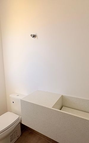 Casa de condomínio à venda com 90m², 2 quartos e 2 vagasLavabo