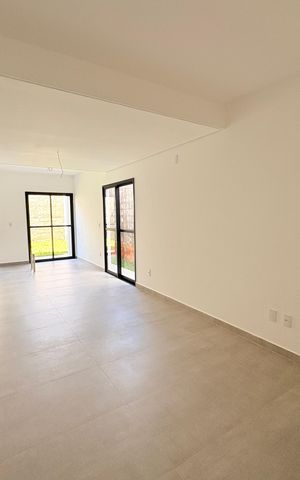 Casa de condomínio à venda com 90m², 2 quartos e 2 vagasSala