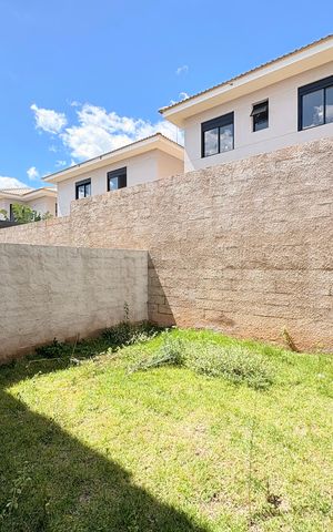 Casa de condomínio à venda com 90m², 2 quartos e 2 vagasQuintal