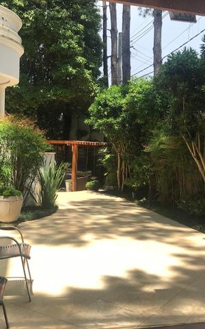 Casa de condomínio à venda com 827m², 4 quartos e 5 vagas