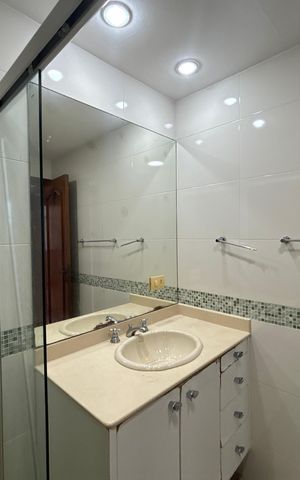 Apartamento à venda com 94m², 3 quartos e sem vaga Apartamento à venda com 94m², 3 quartos e sem vagaBanheiro social 1