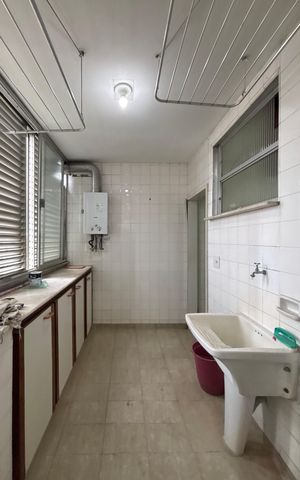 Apartamento à venda com 94m², 3 quartos e sem vaga Apartamento à venda com 94m², 3 quartos e sem vagaÁrea de serviço