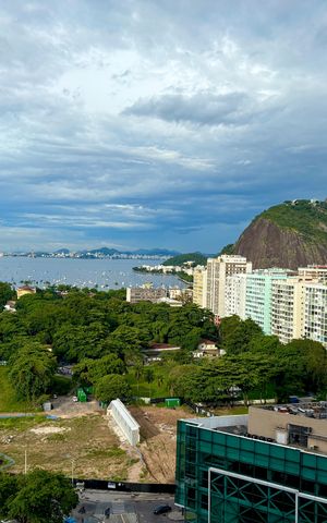 Apartamento à venda com 94m², 3 quartos e sem vaga Apartamento à venda com 94m², 3 quartos e sem vagaSala - vista livre