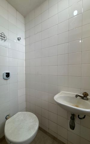 Apartamento à venda com 94m², 3 quartos e sem vaga Apartamento à venda com 94m², 3 quartos e sem vagaBanheiro de Serviço