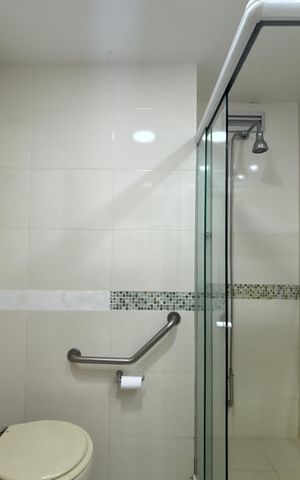 Apartamento à venda com 94m², 3 quartos e sem vaga Apartamento à venda com 94m², 3 quartos e sem vagaBanheiro social 1