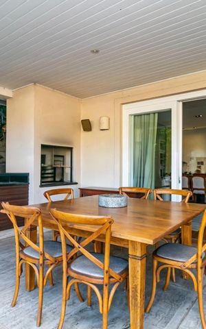 Casa à venda com 656m², 3 quartos e 3 vagas