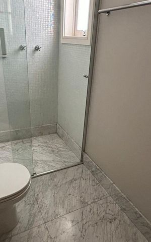 Casa à venda com 656m², 3 quartos e 3 vagas