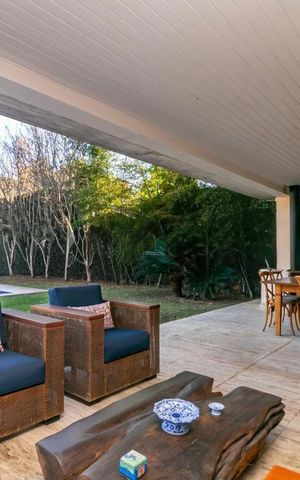 Casa à venda com 656m², 3 quartos e 3 vagas