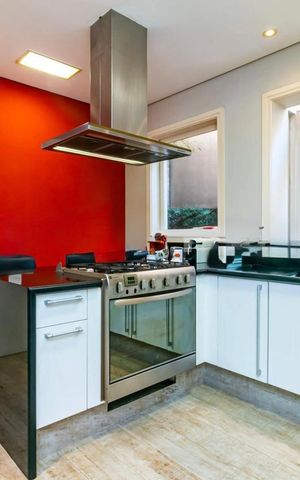 Casa à venda com 656m², 3 quartos e 3 vagas